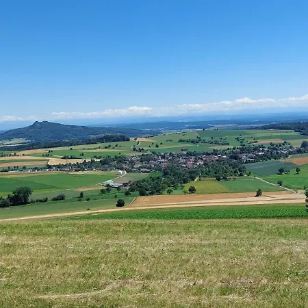 Leute Apartment Tengen